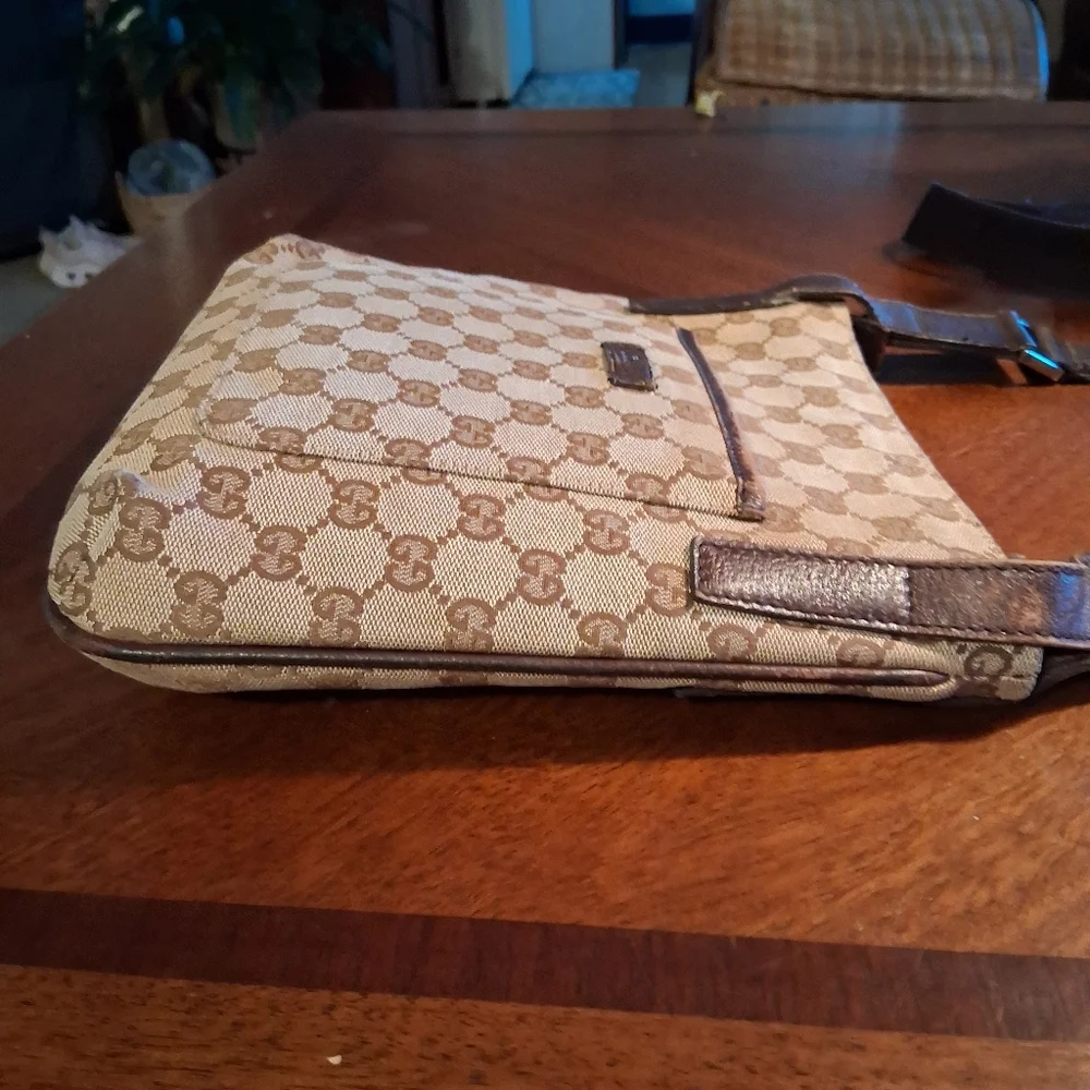 Gucci Tan and Brown Crossbody Bag - Picture 5 of 16
